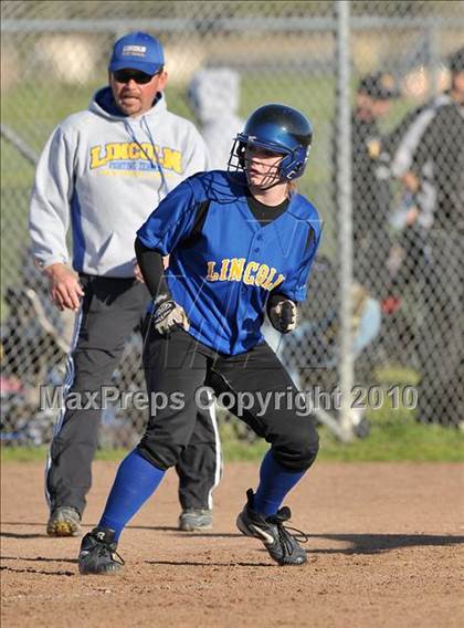 Thumbnail 1 in Carson vs. Lincoln (Victory Pre-Season Tournament) photogallery.