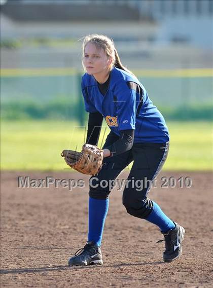 Thumbnail 2 in Carson vs. Lincoln (Victory Pre-Season Tournament) photogallery.