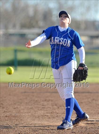 Thumbnail 1 in Carson vs. Lincoln (Victory Pre-Season Tournament) photogallery.