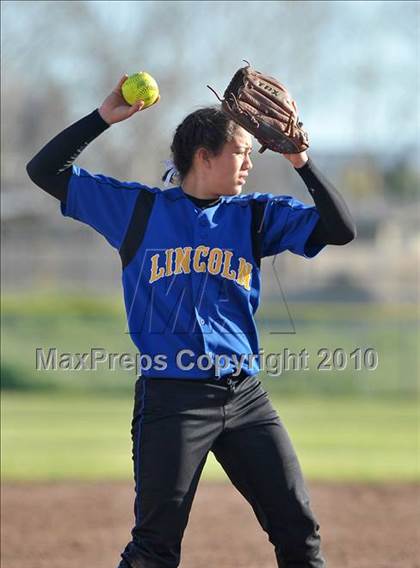 Thumbnail 1 in Carson vs. Lincoln (Victory Pre-Season Tournament) photogallery.