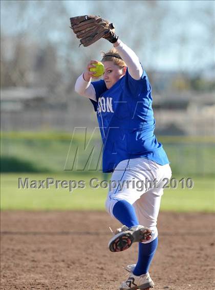 Thumbnail 3 in Carson vs. Lincoln (Victory Pre-Season Tournament) photogallery.