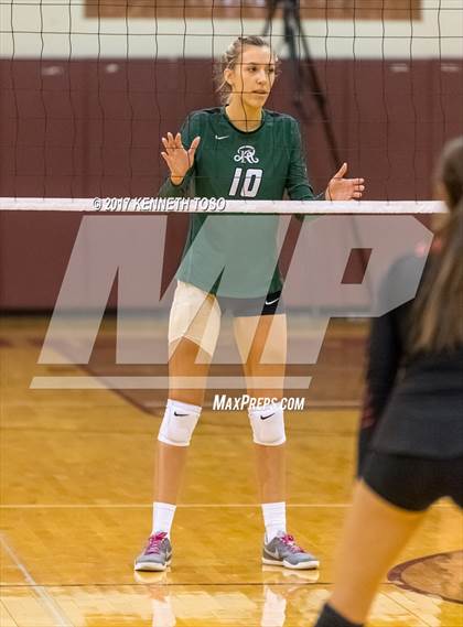 Thumbnail 1 in Reagan vs. Lake Travis (UIL 6A Bi-District Playoff) photogallery.
