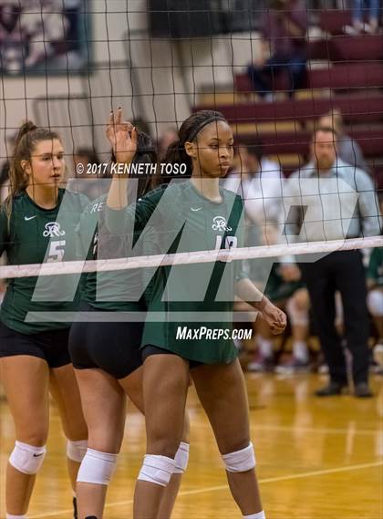 Thumbnail 2 in Reagan vs. Lake Travis (UIL 6A Bi-District Playoff) photogallery.
