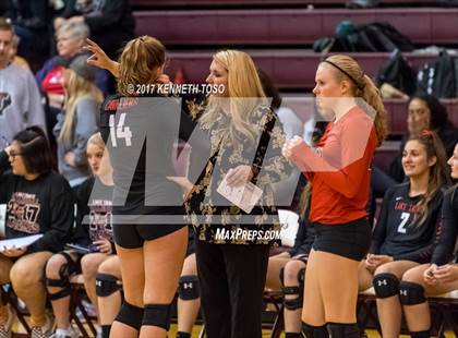 Thumbnail 2 in Reagan vs. Lake Travis (UIL 6A Bi-District Playoff) photogallery.
