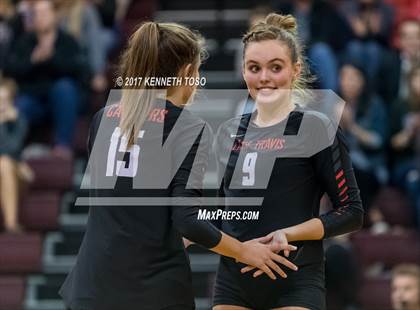 Thumbnail 3 in Reagan vs. Lake Travis (UIL 6A Bi-District Playoff) photogallery.