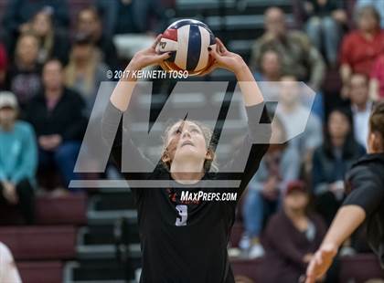 Thumbnail 1 in Reagan vs. Lake Travis (UIL 6A Bi-District Playoff) photogallery.