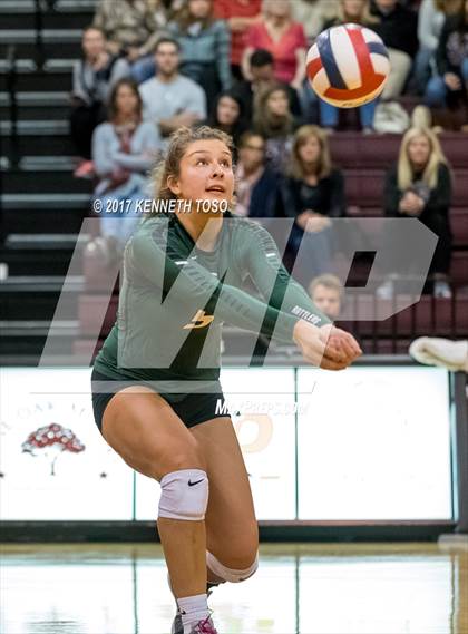 Thumbnail 2 in Reagan vs. Lake Travis (UIL 6A Bi-District Playoff) photogallery.