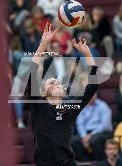 Thumbnail 3 in Reagan vs. Lake Travis (UIL 6A Bi-District Playoff) photogallery.