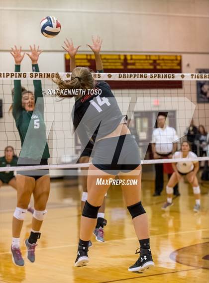 Thumbnail 3 in Reagan vs. Lake Travis (UIL 6A Bi-District Playoff) photogallery.