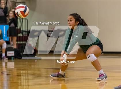 Thumbnail 3 in Reagan vs. Lake Travis (UIL 6A Bi-District Playoff) photogallery.