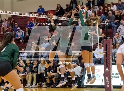 Thumbnail 2 in Reagan vs. Lake Travis (UIL 6A Bi-District Playoff) photogallery.