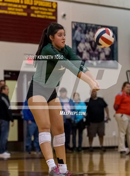 Thumbnail 3 in Reagan vs. Lake Travis (UIL 6A Bi-District Playoff) photogallery.