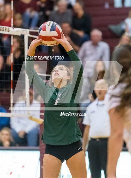 Thumbnail 2 in Reagan vs. Lake Travis (UIL 6A Bi-District Playoff) photogallery.