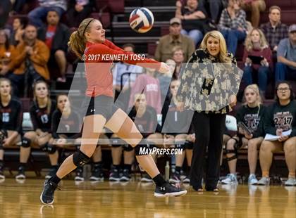 Thumbnail 2 in Reagan vs. Lake Travis (UIL 6A Bi-District Playoff) photogallery.