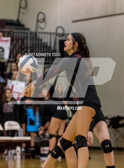 Thumbnail 3 in Reagan vs. Lake Travis (UIL 6A Bi-District Playoff) photogallery.