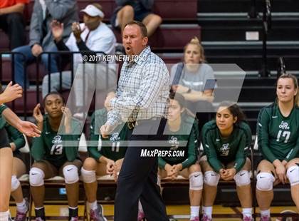 Thumbnail 2 in Reagan vs. Lake Travis (UIL 6A Bi-District Playoff) photogallery.