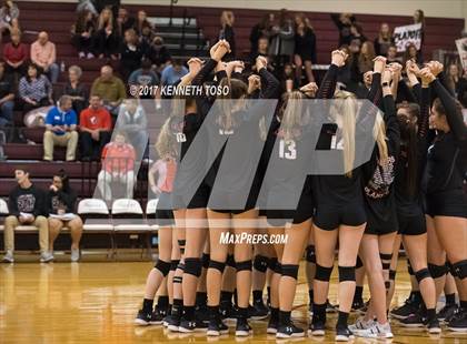 Thumbnail 2 in Reagan vs. Lake Travis (UIL 6A Bi-District Playoff) photogallery.