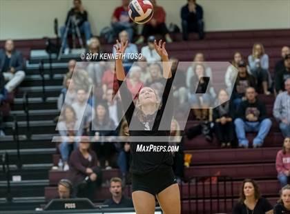 Thumbnail 1 in Reagan vs. Lake Travis (UIL 6A Bi-District Playoff) photogallery.