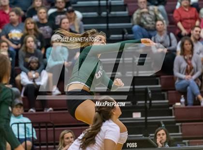 Thumbnail 2 in Reagan vs. Lake Travis (UIL 6A Bi-District Playoff) photogallery.