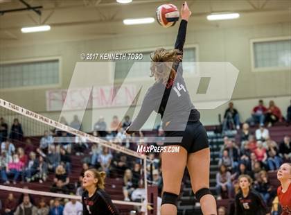 Thumbnail 1 in Reagan vs. Lake Travis (UIL 6A Bi-District Playoff) photogallery.