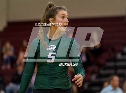 Thumbnail 2 in Reagan vs. Lake Travis (UIL 6A Bi-District Playoff) photogallery.