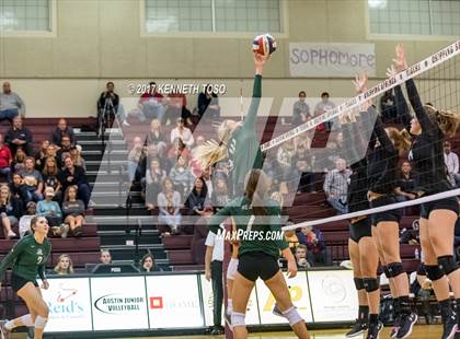 Thumbnail 1 in Reagan vs. Lake Travis (UIL 6A Bi-District Playoff) photogallery.