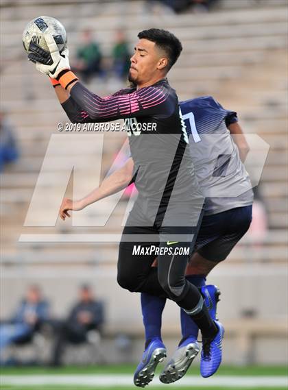 Thumbnail 2 in Mayde Creek vs. Cypress Ridge (UIL 6A Area Playoff) photogallery.