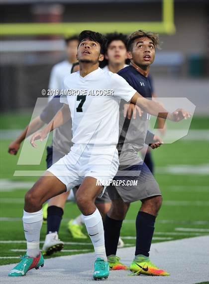 Thumbnail 3 in Mayde Creek vs. Cypress Ridge (UIL 6A Area Playoff) photogallery.
