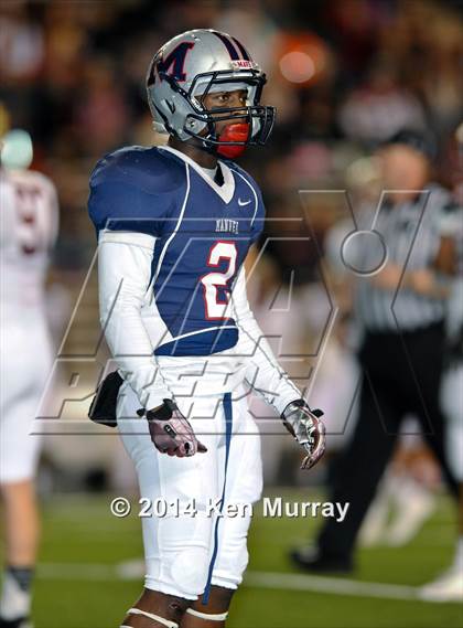 Thumbnail 3 in Cypress Woods vs Manvel (UIL 6A Regional Playoff) photogallery.