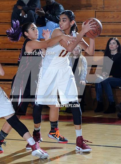 Thumbnail 2 in Arcadia vs. Foothill Tech photogallery.