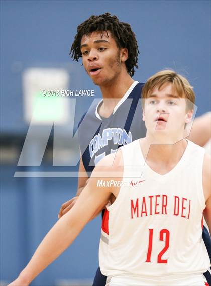 Thumbnail 1 in Compton @ Mater Dei (Beach Bash Tournament) photogallery.