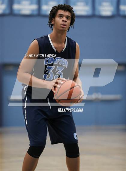 Thumbnail 1 in Compton @ Mater Dei (Beach Bash Tournament) photogallery.