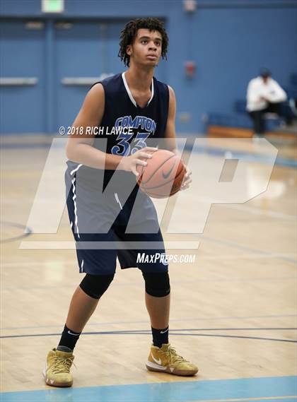 Thumbnail 2 in Compton @ Mater Dei (Beach Bash Tournament) photogallery.