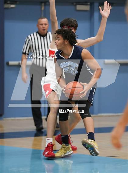 Thumbnail 2 in Compton @ Mater Dei (Beach Bash Tournament) photogallery.