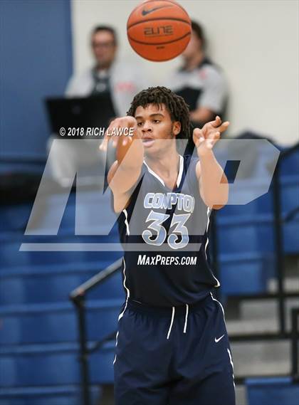 Thumbnail 1 in Compton @ Mater Dei (Beach Bash Tournament) photogallery.