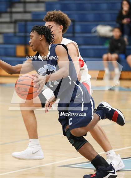 Thumbnail 2 in Compton @ Mater Dei (Beach Bash Tournament) photogallery.