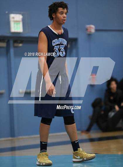 Thumbnail 1 in Compton @ Mater Dei (Beach Bash Tournament) photogallery.