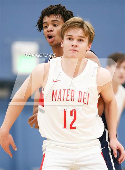 Thumbnail 3 in Compton @ Mater Dei (Beach Bash Tournament) photogallery.