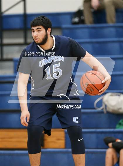 Thumbnail 1 in Compton @ Mater Dei (Beach Bash Tournament) photogallery.