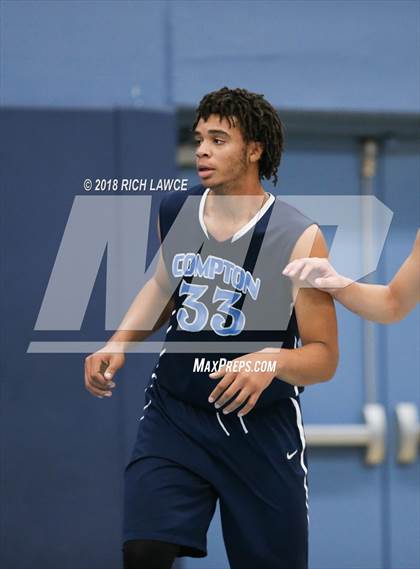 Thumbnail 2 in Compton @ Mater Dei (Beach Bash Tournament) photogallery.