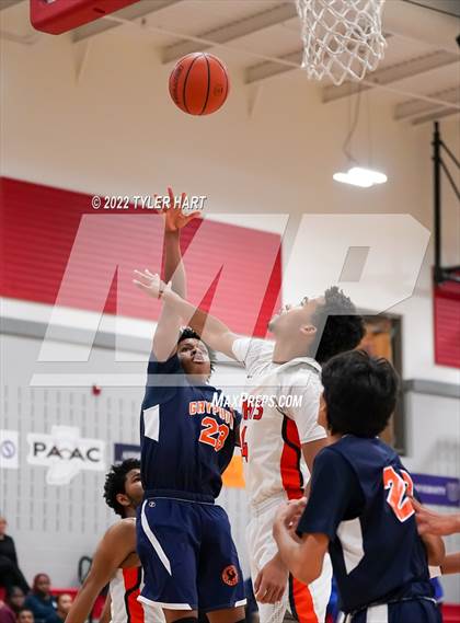 Thumbnail 3 in International vs. Indiana Math & Science Academy North (IHSAA A Sectional) photogallery.