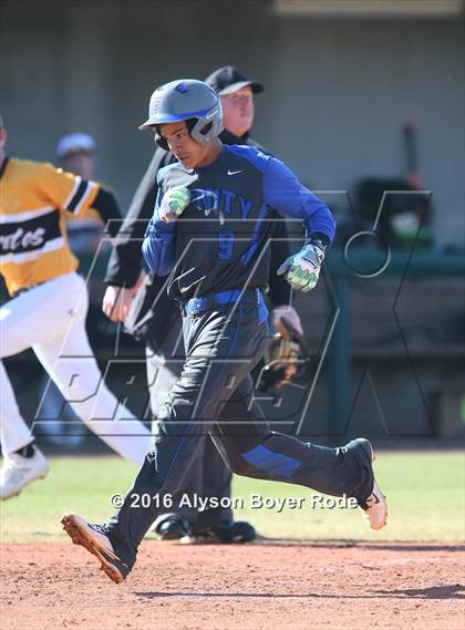 Thumbnail 2 in Topsail vs. Trinity Christian Academy (National High School Invitational) photogallery.