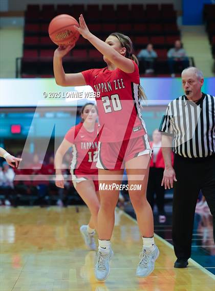 Thumbnail 1 in Rye vs. Tappan Zee (NYSPHSAA Section 1 Class AA Semifinal) photogallery.