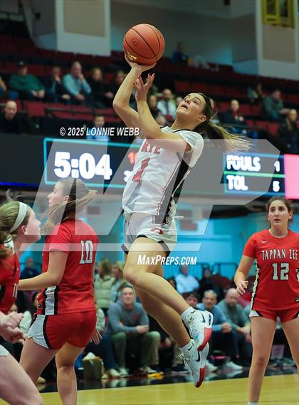 Thumbnail 2 in Rye vs. Tappan Zee (NYSPHSAA Section 1 Class AA Semifinal) photogallery.