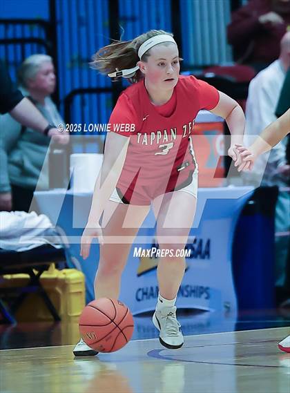 Thumbnail 2 in Rye vs. Tappan Zee (NYSPHSAA Section 1 Class AA Semifinal) photogallery.