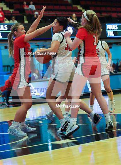Thumbnail 3 in Rye vs. Tappan Zee (NYSPHSAA Section 1 Class AA Semifinal) photogallery.