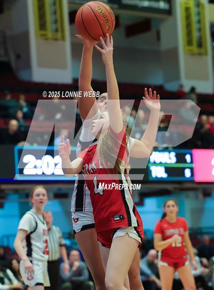 Thumbnail 2 in Rye vs. Tappan Zee (NYSPHSAA Section 1 Class AA Semifinal) photogallery.
