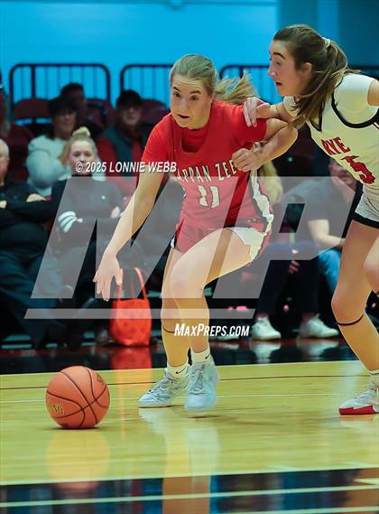 Thumbnail 1 in Rye vs. Tappan Zee (NYSPHSAA Section 1 Class AA Semifinal) photogallery.