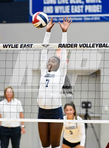Thumbnail 1 in Rowlett @ Wylie East photogallery.