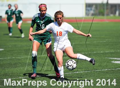 Thumbnail 3 in Cathedral Catholic vs. La Costa Canyon (CIF SoCal Regional D2 Final) photogallery.